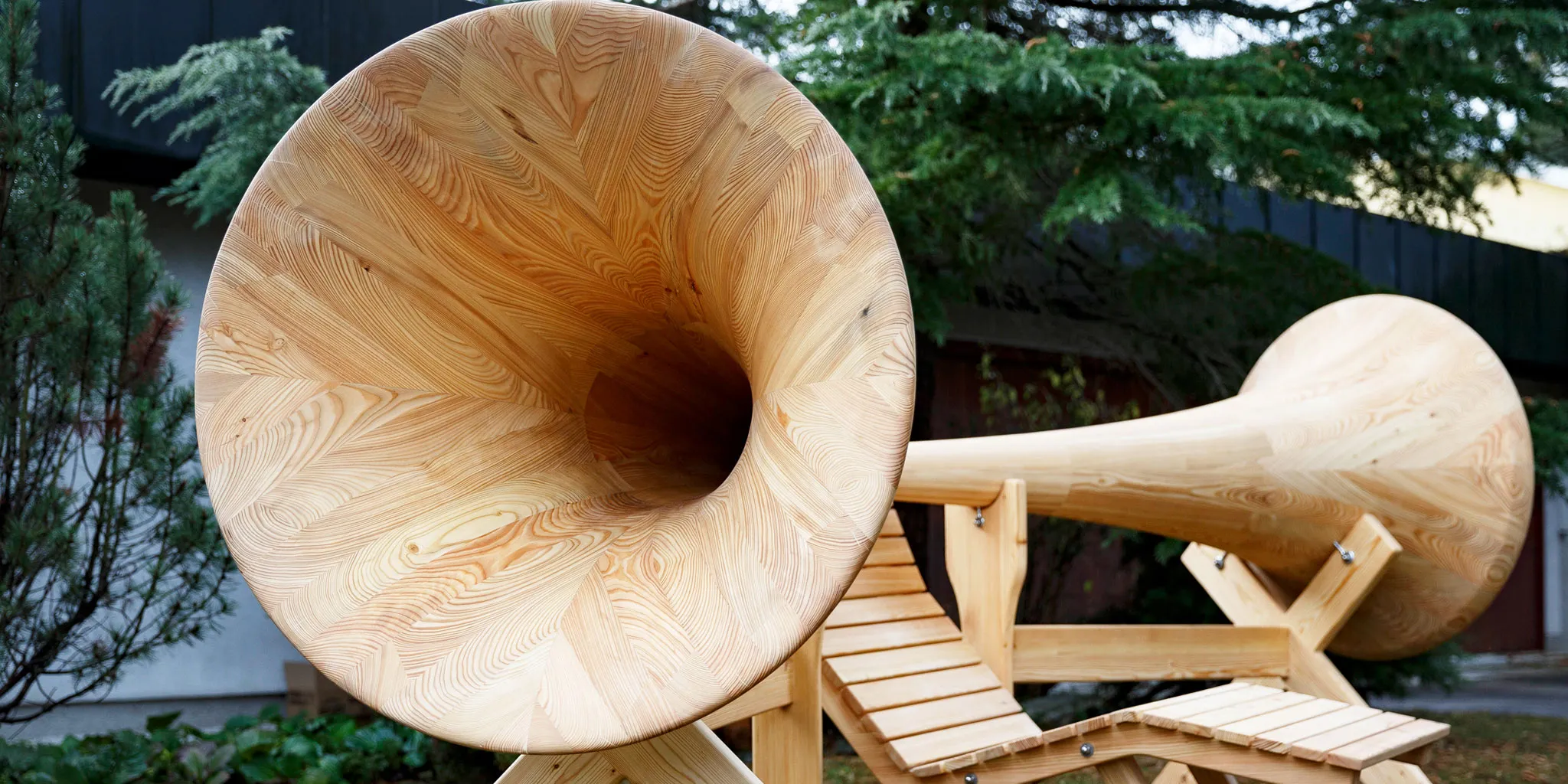 Individuelles Kunstobjekt aus Holz